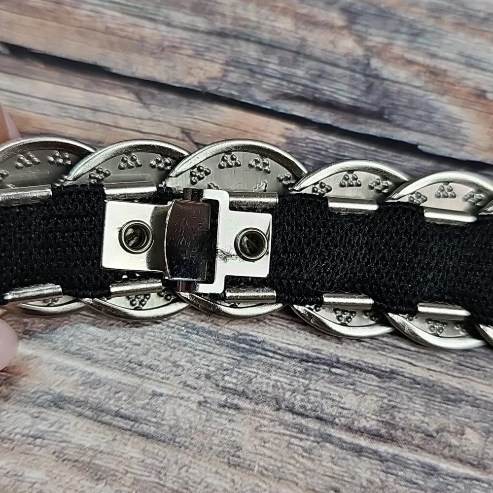 SILVER FLORAL DISC STRETCH BELT